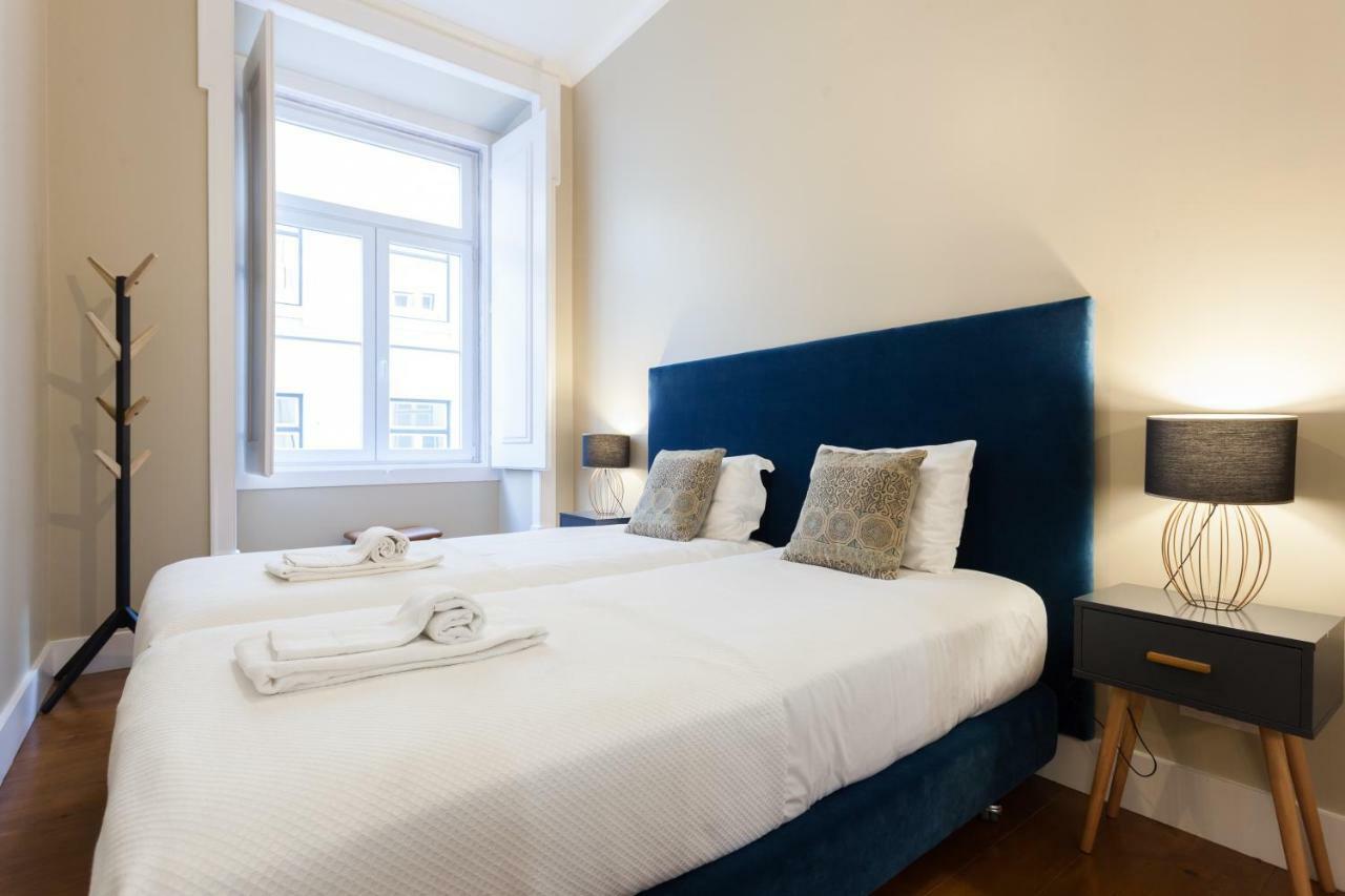 Baixa Vintage Three-Bedroom Apartment - By Lu Holidays Лиссабон Экстерьер фото