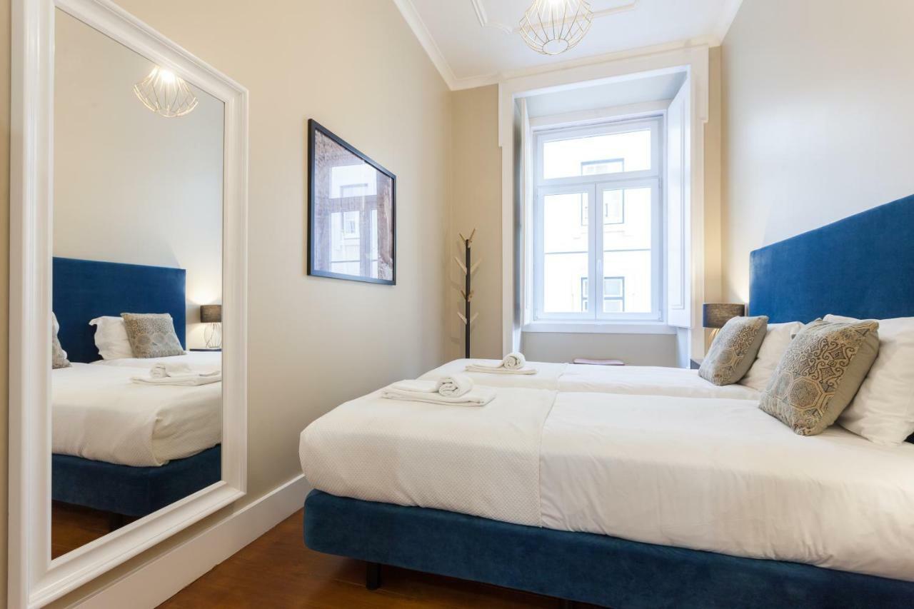 Baixa Vintage Three-Bedroom Apartment - By Lu Holidays Лиссабон Экстерьер фото