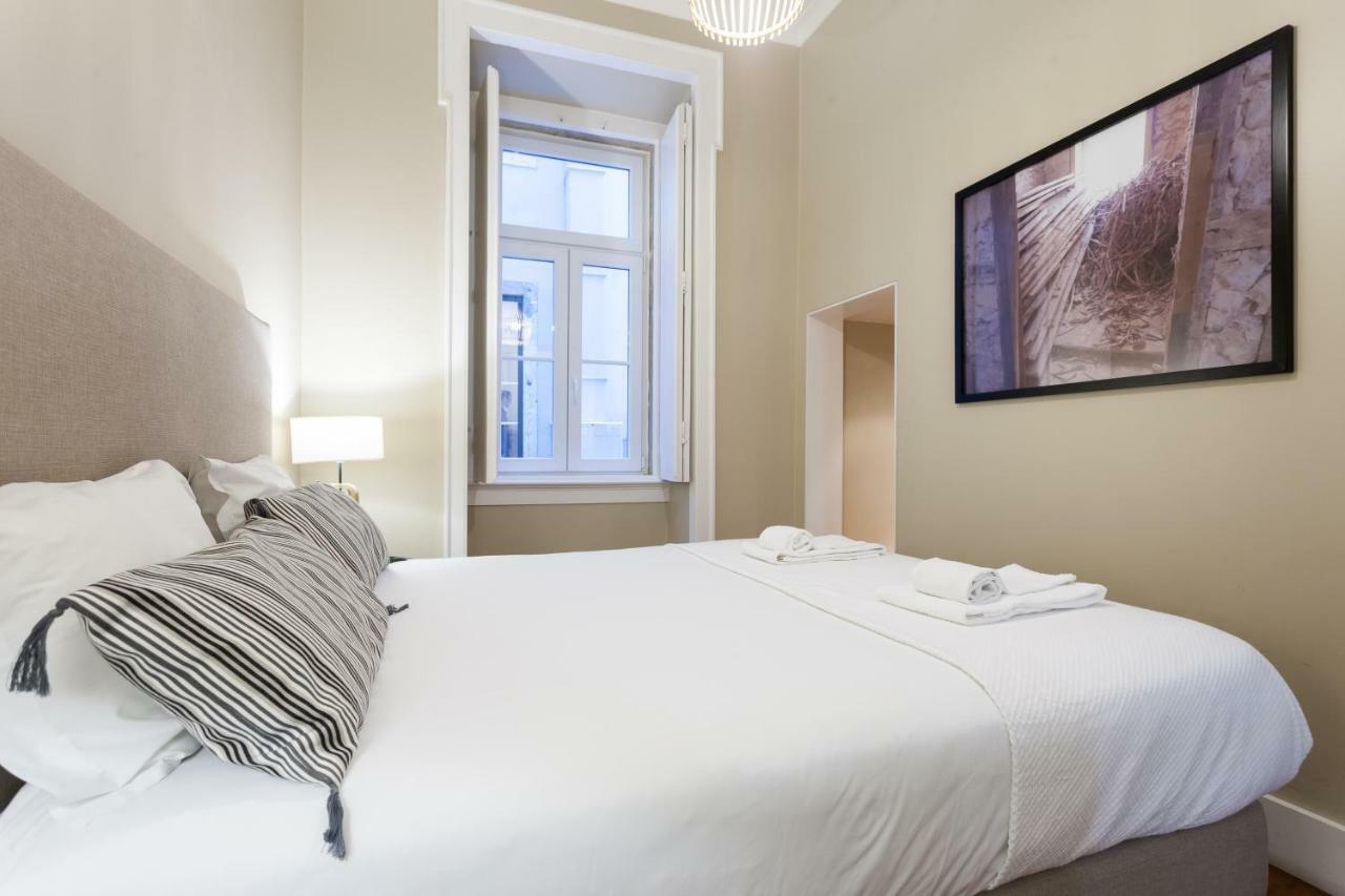 Baixa Vintage Three-Bedroom Apartment - By Lu Holidays Лиссабон Экстерьер фото